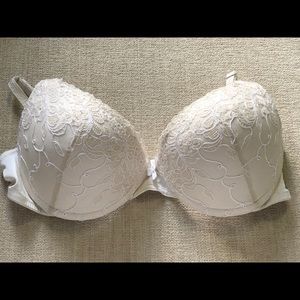 36b Off white push up bra